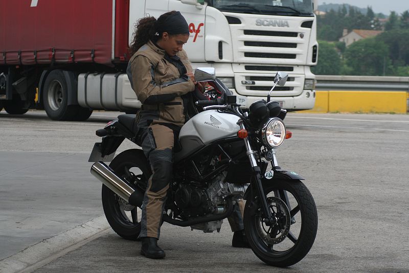 Desirée Ndjambo se prepara para ponerse otra vez en ruta.