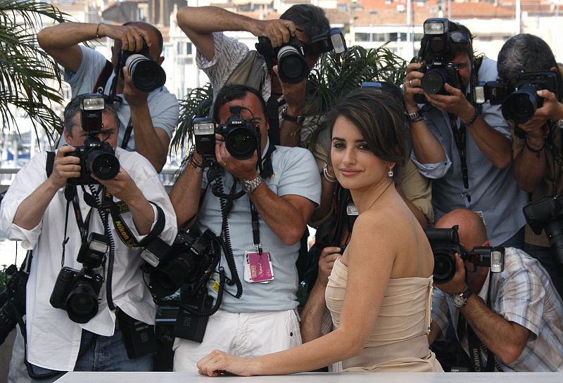 Tras su paso por Hollywood y después de su Oscar por 'Vicky Cristina Barcelona', Penélope Cruz es una de las estrellas más importantes que acude este año al festival galo.