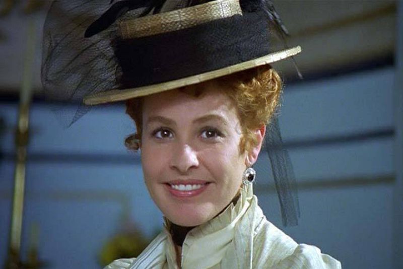 Nina Agustí es Leonora Moreno