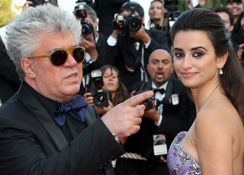 EL EQUIPO DE LA PELÍCULA "LOS ABRAZOS ROTOS" LLEGA A LA PROYECCIÓN DE GALA EN LA 62º EDICIÓN DEL FESTIVAL DE CINE DE CANNES, FRANCIA