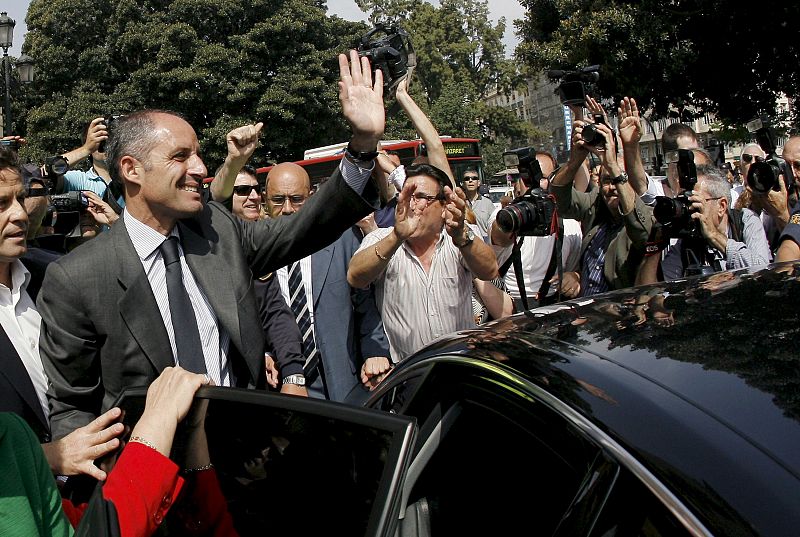 El presidente valenciano ha abandonado el Palacio de Justicia en coche tras declarar ante el juez por el caso Gürtel.