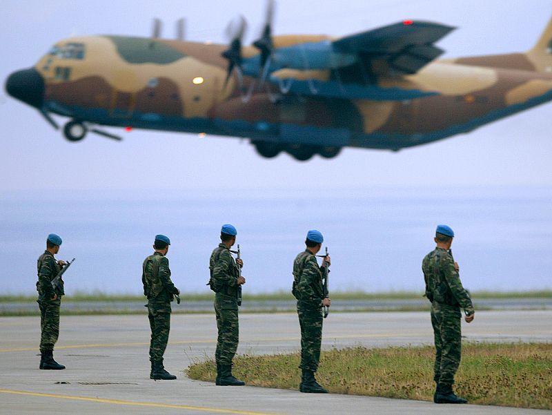 Apenas dos días después del accidente, los féretros de los 62 militares fueron repatriados a España para que estuvieran presentes en el funeral de Estado. De ellos, 30 iban mal identificados.