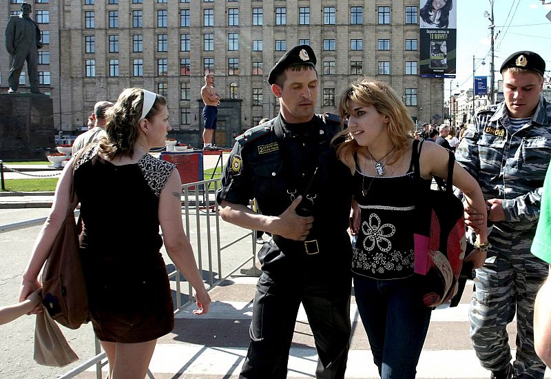 MANIFESTACIÓN CONTRA EL PRIMER MINISTRO RUSO