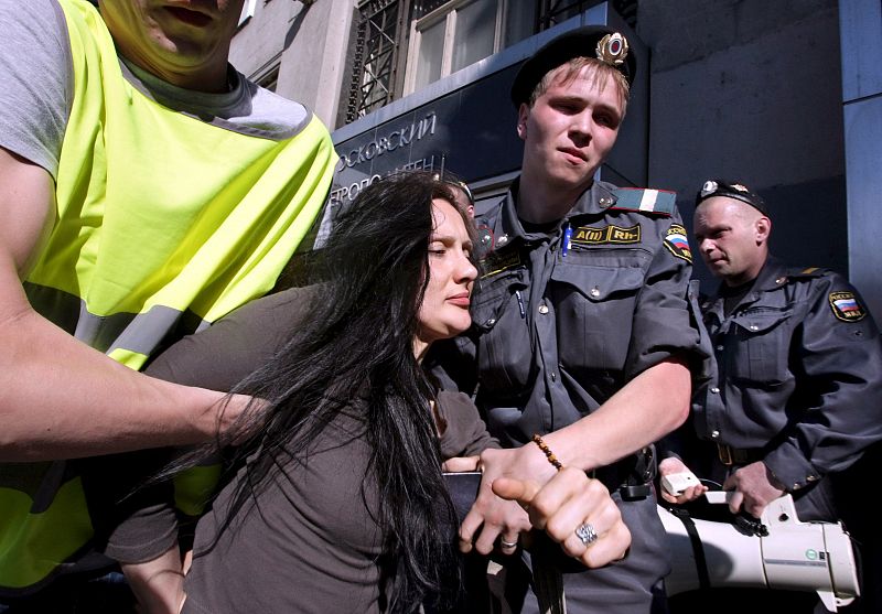 MANIFESTACIÓN CONTRA EL PRIMER MINISTRO RUSO