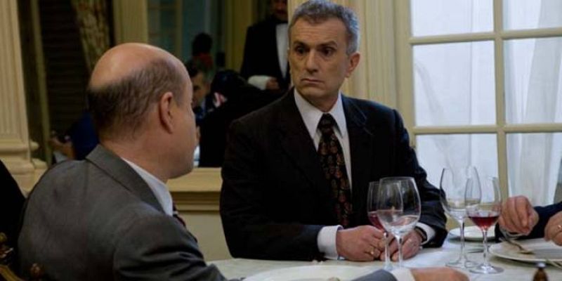 Marginado por sus "camaradas"