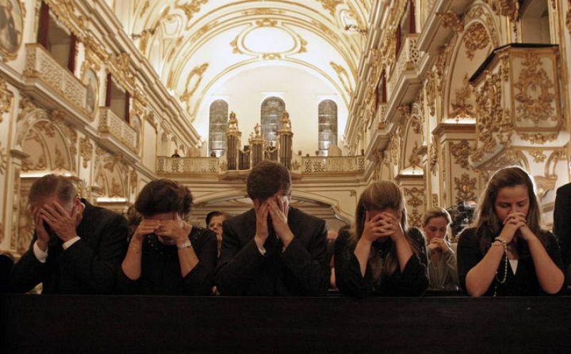 HOMENAJE A LAS VÍCTIMAS DEL VUELO DE AIR FRANCE