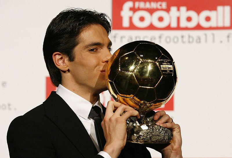 No hubo sorpresas en el Balón de Oro de 2007, que fue para el futbolista del momento: Kaká.