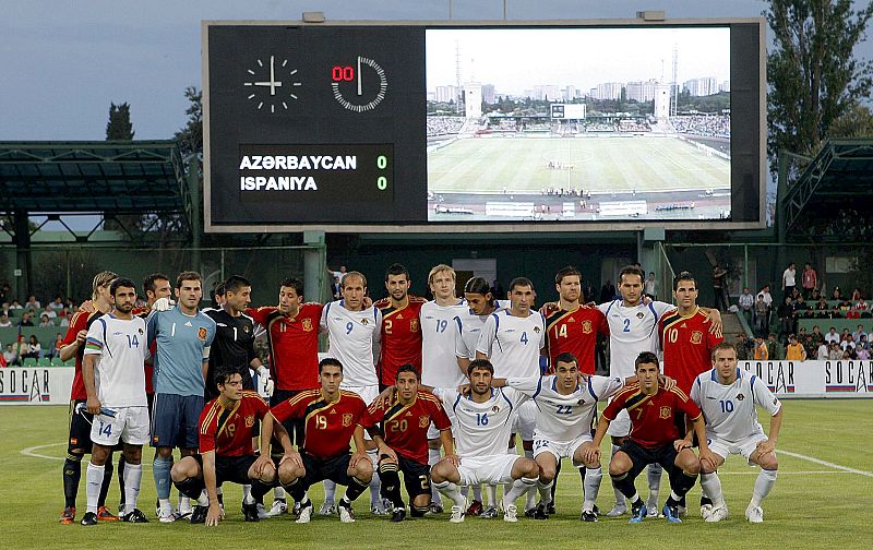 A pesar del resultado, el partido fue un amistoso y así quedó reflejado en la buena relación entre ambos combinados.
