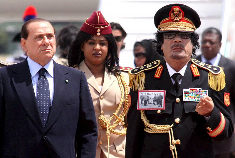 Gadafi visita a Berlusconi el 10 de julio de 2009