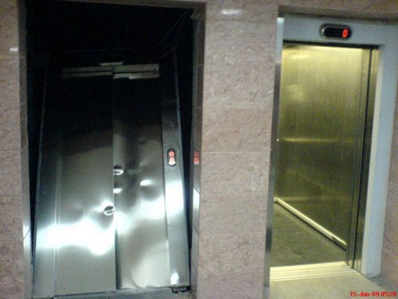 Ascensor de la univerisdad de Teherán