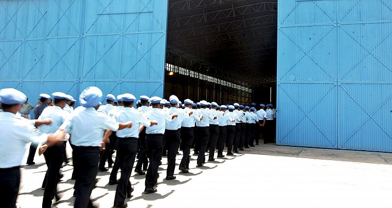 Oficiales de las fuerzas aéreas indias