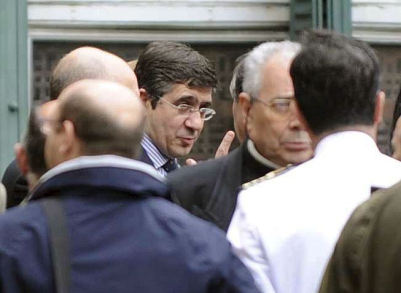 CAPILLA ARDIENTE EDUARDO PUELLES GARCÍA