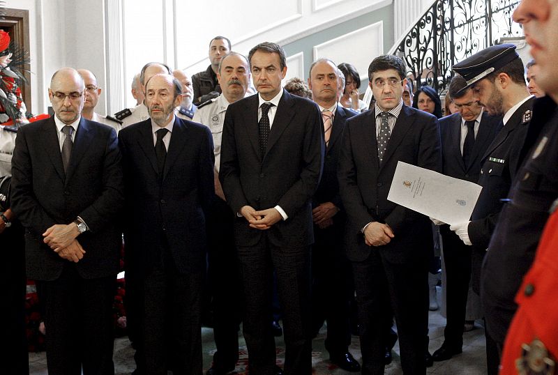 CAPILLA ARDIENTE EDUARDO PUELLES GARCÍA