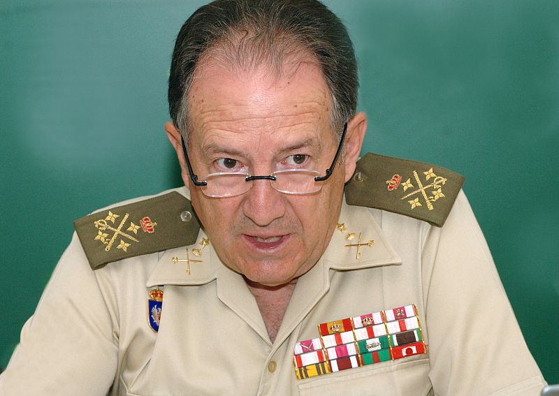 Sanz Roldán, como Jefe de Defensa