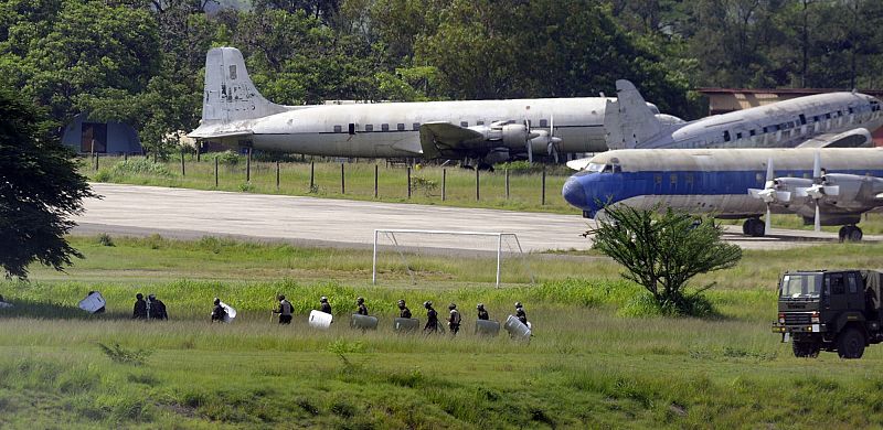 FUERTE DISPOSITIVO DE SEGURIDAD RODEA EL AEROPUERTO DE TEGUCIGALPA