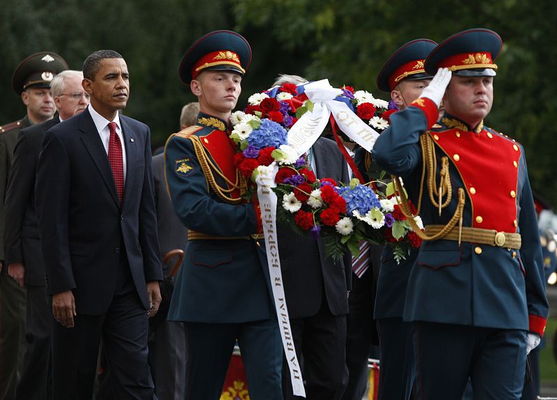 U.S. President Obama lays a wreath at the Tomb of the Unknown Soldier in Moscow