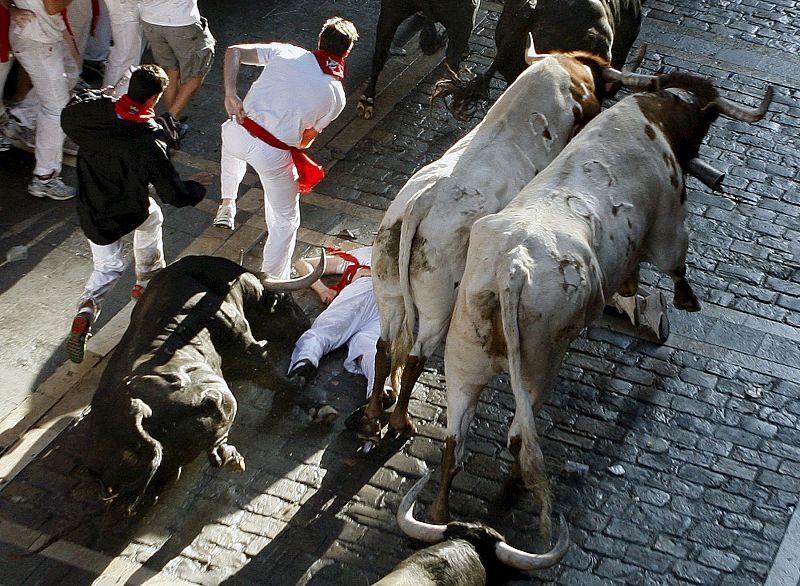 Los toros de Alcurrucén corrían por cuarta vez en los encierros de San Fermín. Esta vez también ha sido una actuación limpia, con sólo cuatro contusionados.