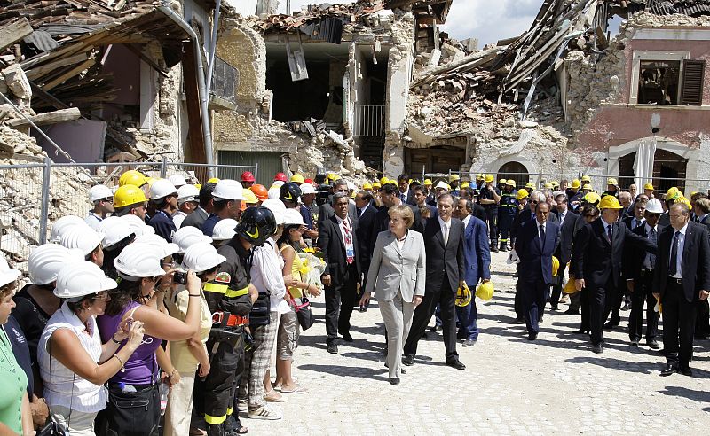 Angela Merkel en L'Aquila