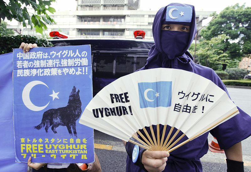 LA ACTIVISTA POLÍTICA UIGUR REBIYA KADEER VISITA A JAPÓN