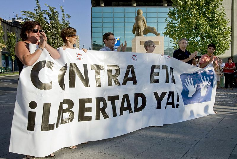 Concentraciones contra el último atentado de ETA