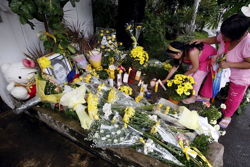 FILIPINAS GUARDA LUTO POR LA MUERTE DE CORAZÓN AQUINO