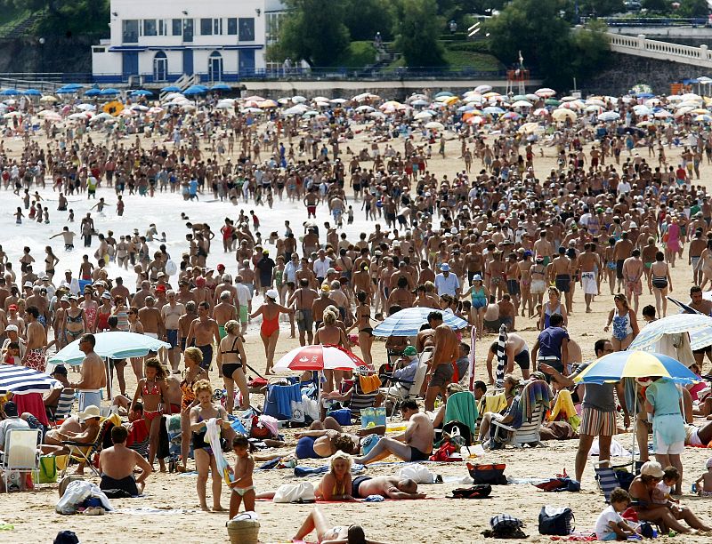 ESPAÑA - PLAYAS SARDINERO