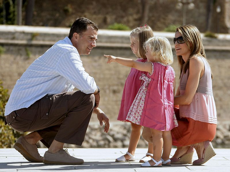 Los Príncipes y sus dos hijas