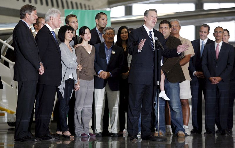 Llegada de las periodistas de Corea