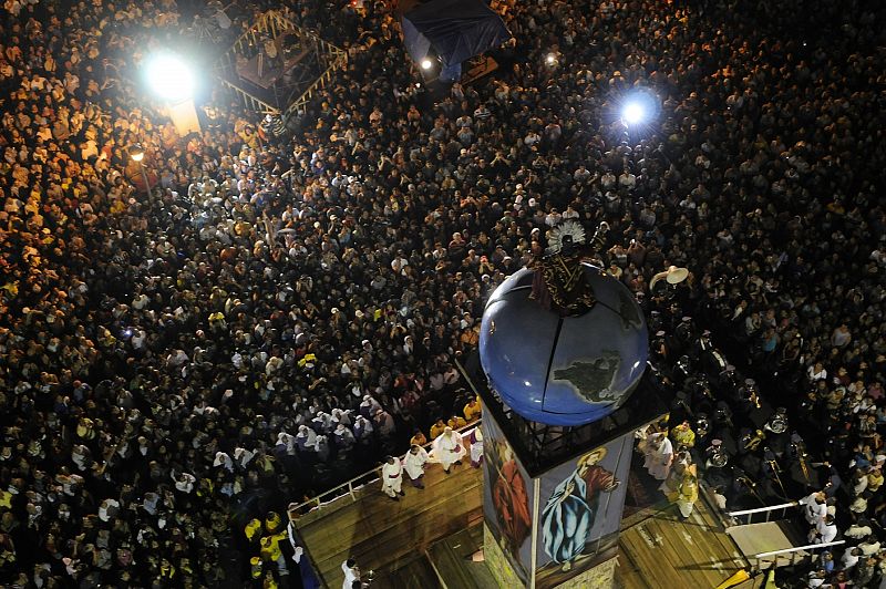 SALVADOREÑOS CONMEMORAN LA TRANSFIGURACION DE JESUSCRISTO