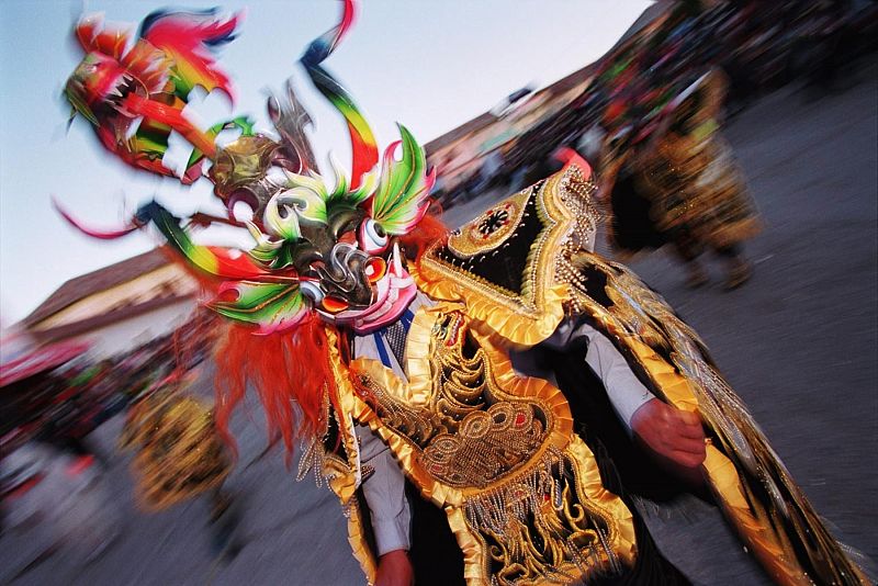 LAS DISCREPANCIAS ENTRE PERÚ Y BOLIVIA LLEGAN A LA DANZA