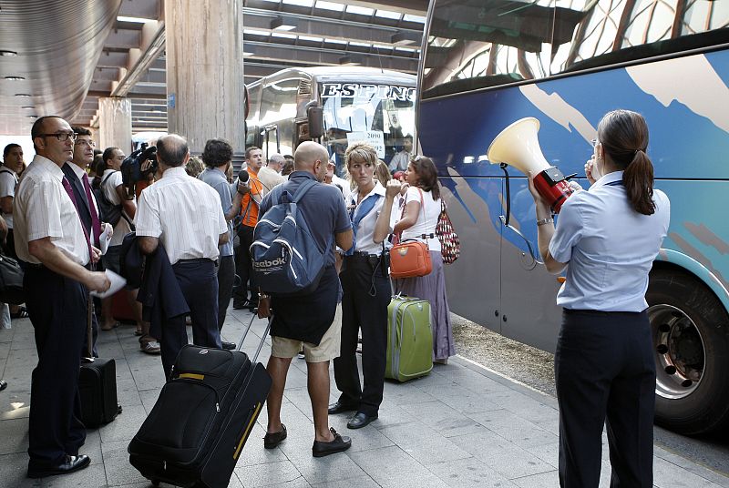 RENFE OFRECE ALTERNATIVA DE AUTOBUSES AL AVE MADRID-SEVILLA HASTA REPARAR VÍA