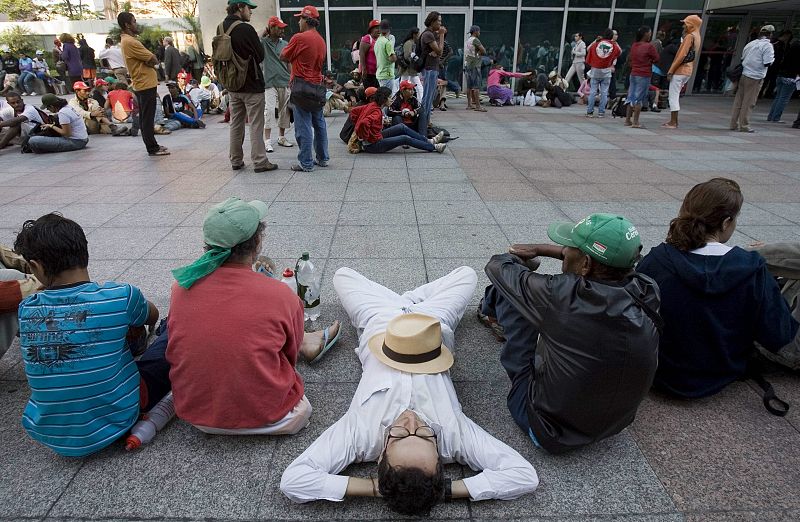 PROTESTA DEL MOVIMIENTO SIN TIERRA EN EL TRIBUNAL REGIONAL FEDERAL EN SAO PAULO