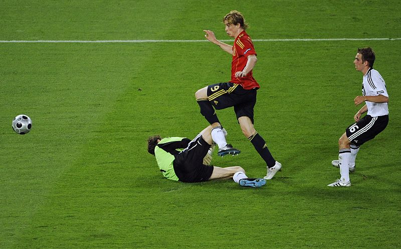 Luis Aragonés besó en la frente a Torres y le dijo que marcaría dos goles en la final, con uno fue suficiente
