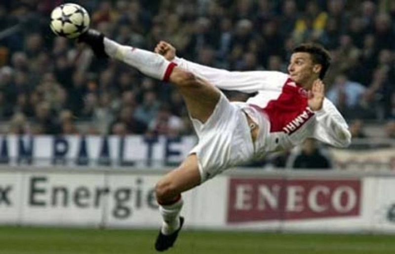 Zlatan se dio a conocer en el Ajax, donde le designaron como el sucesor de Van Basten