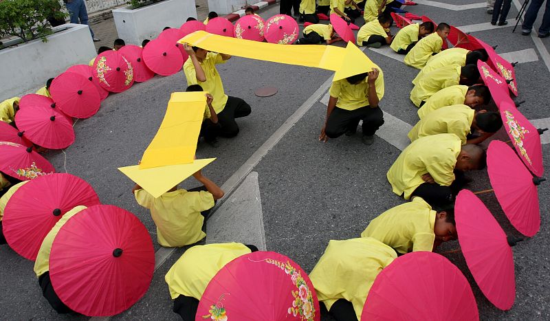 MANIFESTACIÓN DE NIÑOS TAILANDESES CONTRA EL CAMBIO CLIMÁTICO CERCA DE LA SEDE DE LAS NACIONES UNIDAS EN BANGKOK