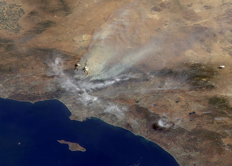 El humo del incendio de California se puede ver desde el espacio, como se puede ver en esta imagen tomada vía satélite por la NASA.