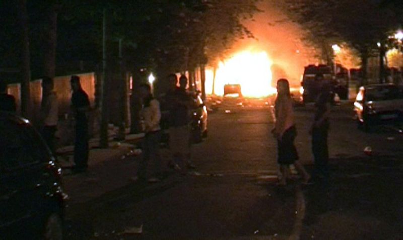 VEINTE DETENIDOS Y 10 POLICÍAS HERIDOS EN LAS FIESTAS DE POZUELO (MADRID