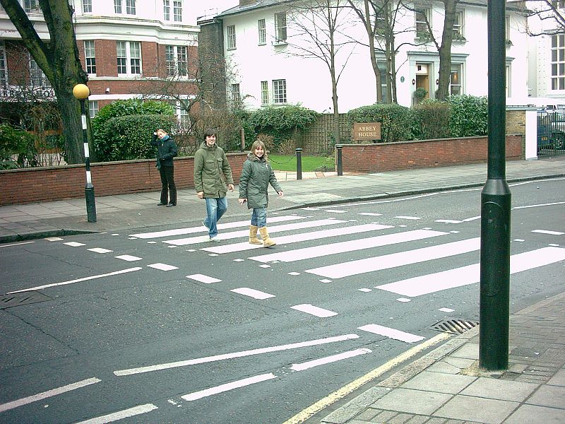 Mario nos enseña su visita al paso de cebra original