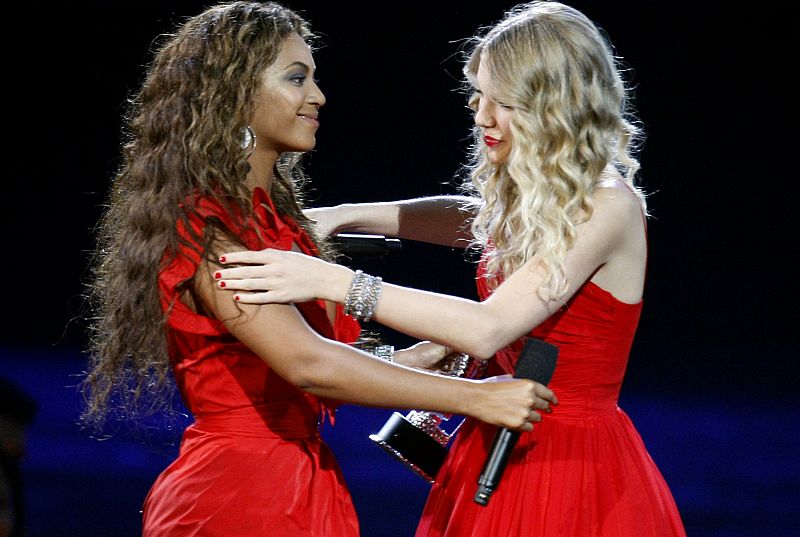 Taylor Swift y Beyonce MTV Video Music Awards 2009