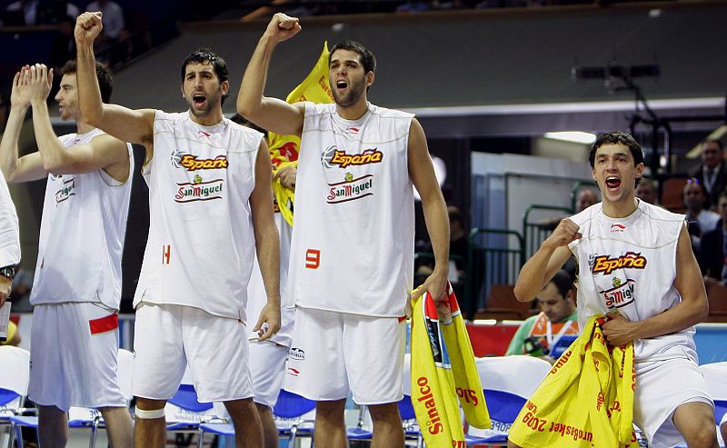 Los jugadores de la seleccion Española de baloncesto ya se veían campeones en el descanso