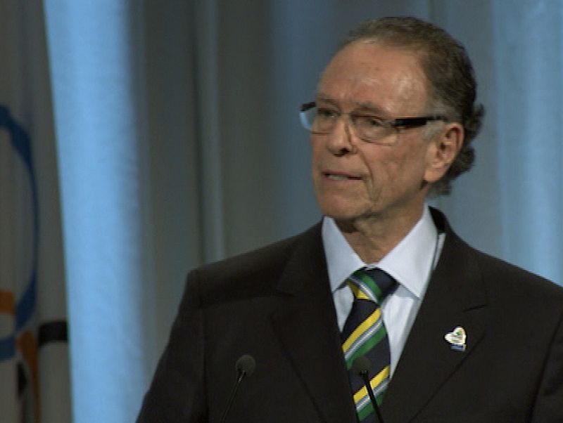 Carlos Nuzman, presidente del Comité Olímpico Brasileño y del Comité Rio-2016 se dirige a los miembros del COI.