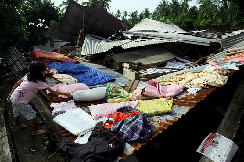 INDONESIA PIDE AYUDA INTERNACIONAL PARA LAS VÍCTIMAS DEL SEÍSMO DE SUMATRA