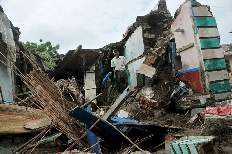 FUERTES INUNDACIONES EN LA INDIA