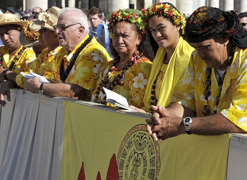 BENEDICTO XVI PROCLAMA LOS DOS PRIMEROS SANTOS ESPAÑOLES DE SU PONTIFICADO