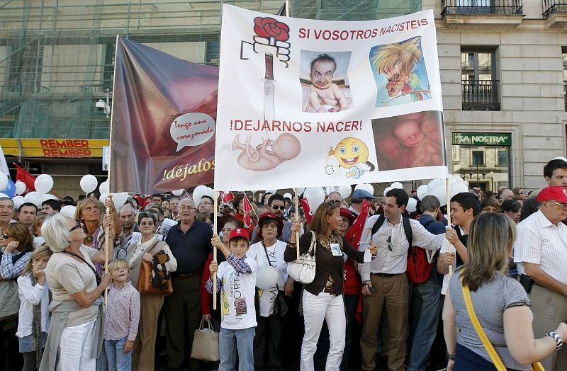 MANIFESTACION CONTRA LA LEY DEL ABORTO