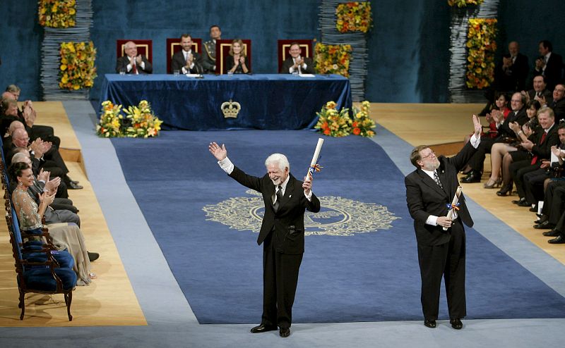 RAYMOND SAMUEL Y MARTIN COOPER - PREMIO PRÍNCIPE DE ASTURIAS DE INVESTIGACIÓN CIENTÍFICA Y TÉCNICA,