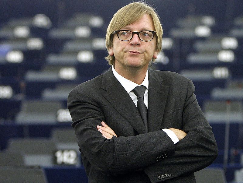 El jefe del grupo parlamentario de los liberales y ex primer ministro belga, Guy Verhofstadt, tiene en contra su carácter federalista, que repele a Reino Unido, que ya le vetó para ser presidente de la Comisión Europea en 2004.