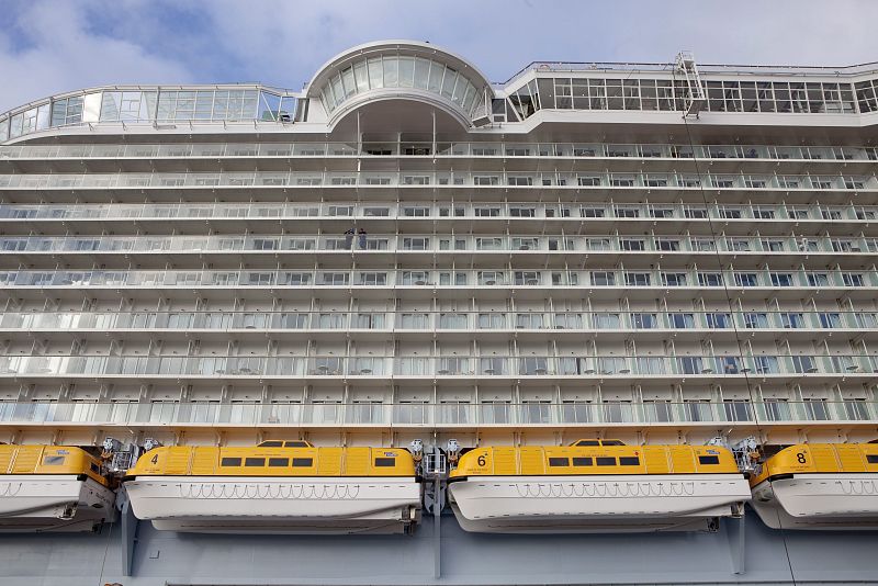 EL "TITANIC" DEL SIGLO XXI SE LLAMA "OASIS OF THE SEAS"