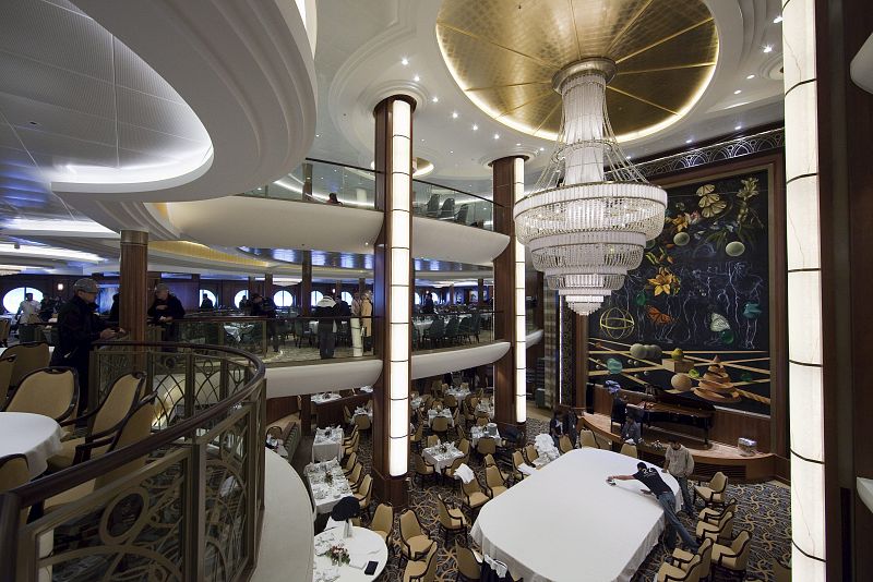 EL "TITANIC" DEL SIGLO XXI SE LLAMA "OASIS OF THE SEAS"