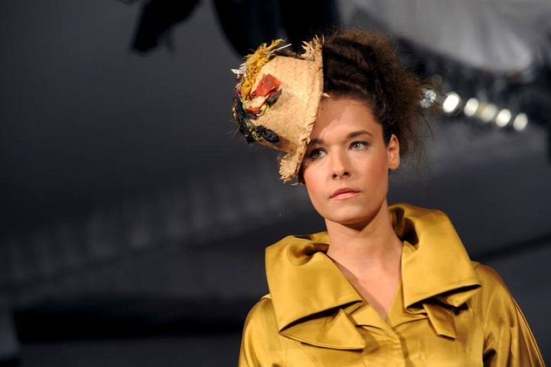 RECONOCIDOS MODISTOS ESPAÑOLES PRESENTAN COLECCIÓN OTOÑO-INVIERNO EN MÉXICO